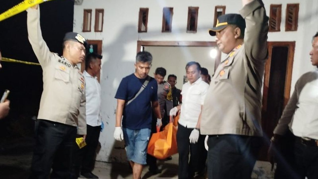 Penyidik Polres Ponorogo intensif memeriksa kejiwaan pelaku pembunuhan pasutri Kaseno dan Sarilah. Dugaan gangguan mental muncul karena keterangan pelaku kerap berubah-ubah saat diinterogasi.