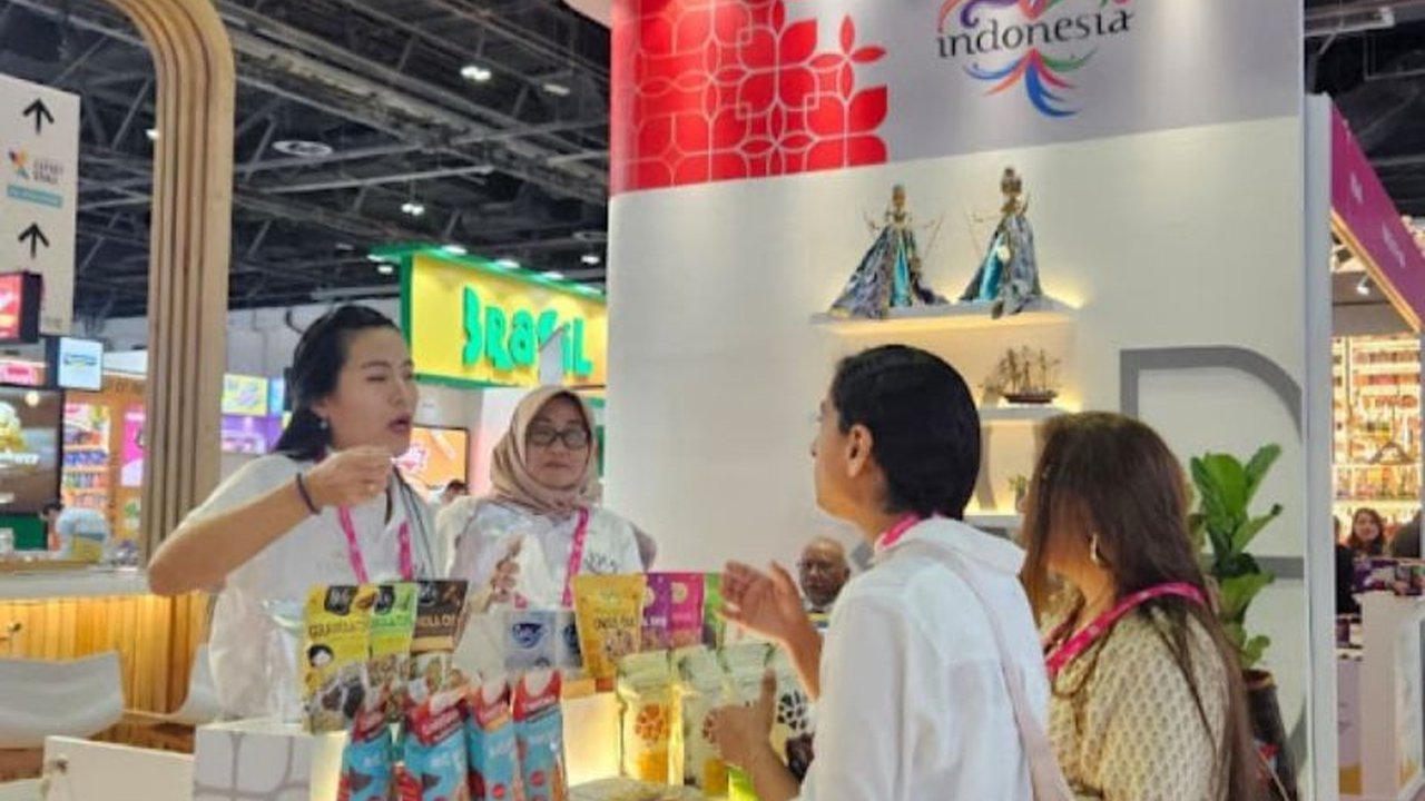 Kementerian Perdagangan mengumumkan Makanan Ringan Indonesia berhasil membukukan potensi transaksi fantastis Rp36 miliar di Dubai. Bagaimana strategi ini membuka pasar global?