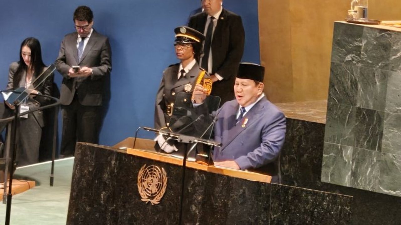 Presiden Prabowo Subianto mengumumkan rekor Produksi Beras Indonesia di Sidang Umum PBB, membuka peluang ekspor untuk ketahanan pangan global, termasuk Palestina. Simak detailnya!