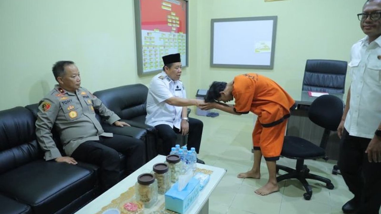 Gubernur Babel Hidayat Arsani menyatakan keprihatinannya atas kasus hukum yang menimpa seorang remaja berusia 19 tahun karena diduga memiliki dan memperjualbelikan hewan dilindungi.