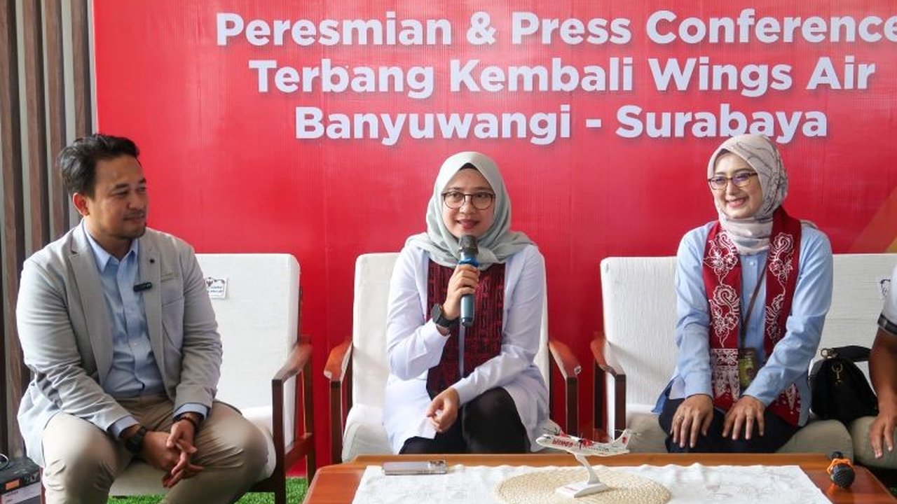 Antusiasme tinggi menyambut kembali rute Penerbangan Banyuwangi Surabaya! Tiket perdana Wings Air ludes, menandai harapan baru bagi konektivitas dan ekonomi daerah.
