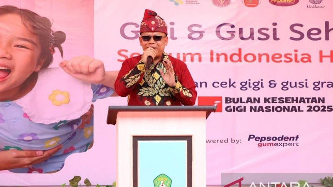 Universitas Mulawarman (Unmul) menggelar program perawatan gigi gratis Unmul bagi ribuan warga Kalimantan Timur melalui BKGN 2025, menawarkan layanan komprehensif dan edukasi.