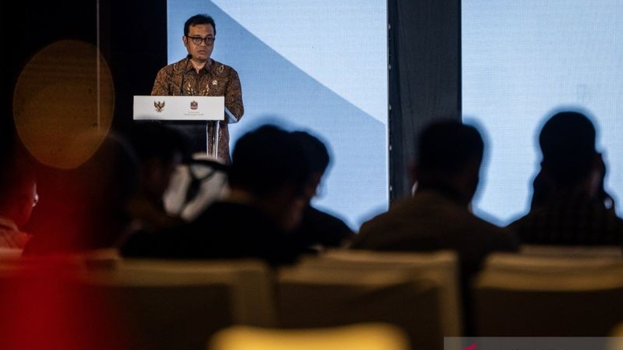 Wamenkomdigi Nezar Patria membeberkan empat pilar utama strategi pengembangan AI Nasional. Keseimbangan antara inovasi dan mitigasi risiko menjadi kunci untuk ekosistem AI yang etis dan bermanfaat.