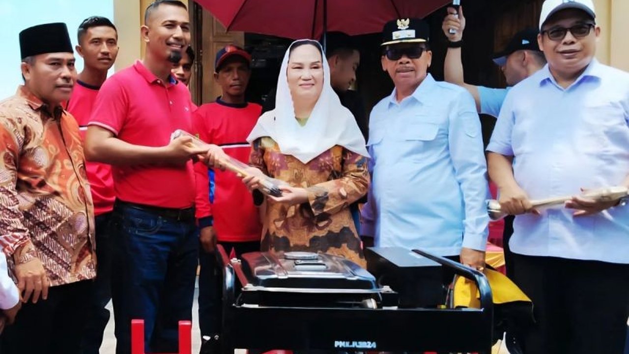 Pemkab Natuna menempatkan Alat Pemadam Kebakaran lengkap di Sedanau, Kecamatan Bunguran Barat, sebagai langkah antisipasi dan respons cepat pasca kebakaran hebat. Apa saja isinya?