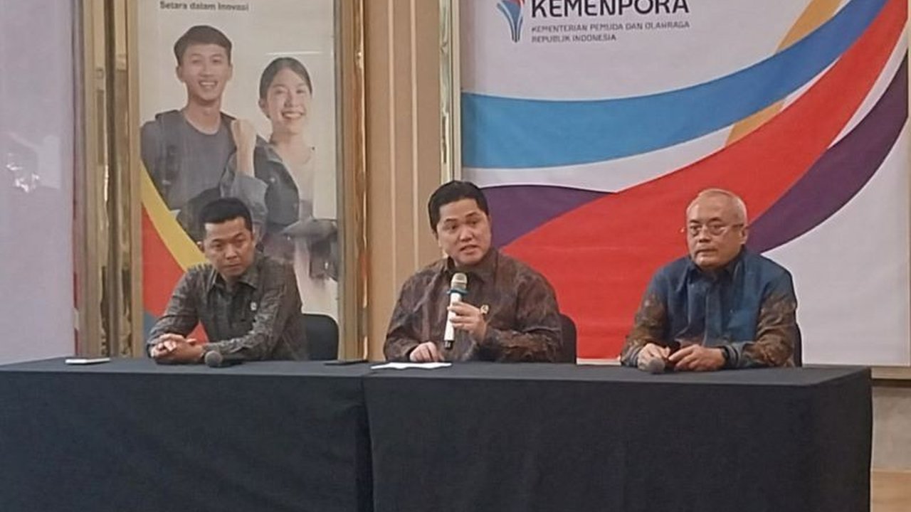 Menteri Pemuda dan Olahraga Erick Thohir akan mengedepankan musyawarah untuk menyelesaikan masalah dualisme federasi olahraga di Indonesia, sembari menyoroti jabatan ketum seumur hidup.