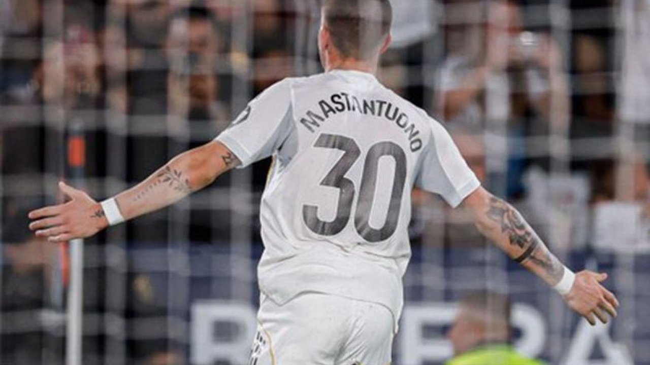 Pemain muda berbakat, Mastantuono Real Madrid, mencetak gol debut yang gemilang dan menyamai rekor legendaris Alfredo Di Stefano. Simak bagaimana perasaannya dan dampak gol bersejarah ini!