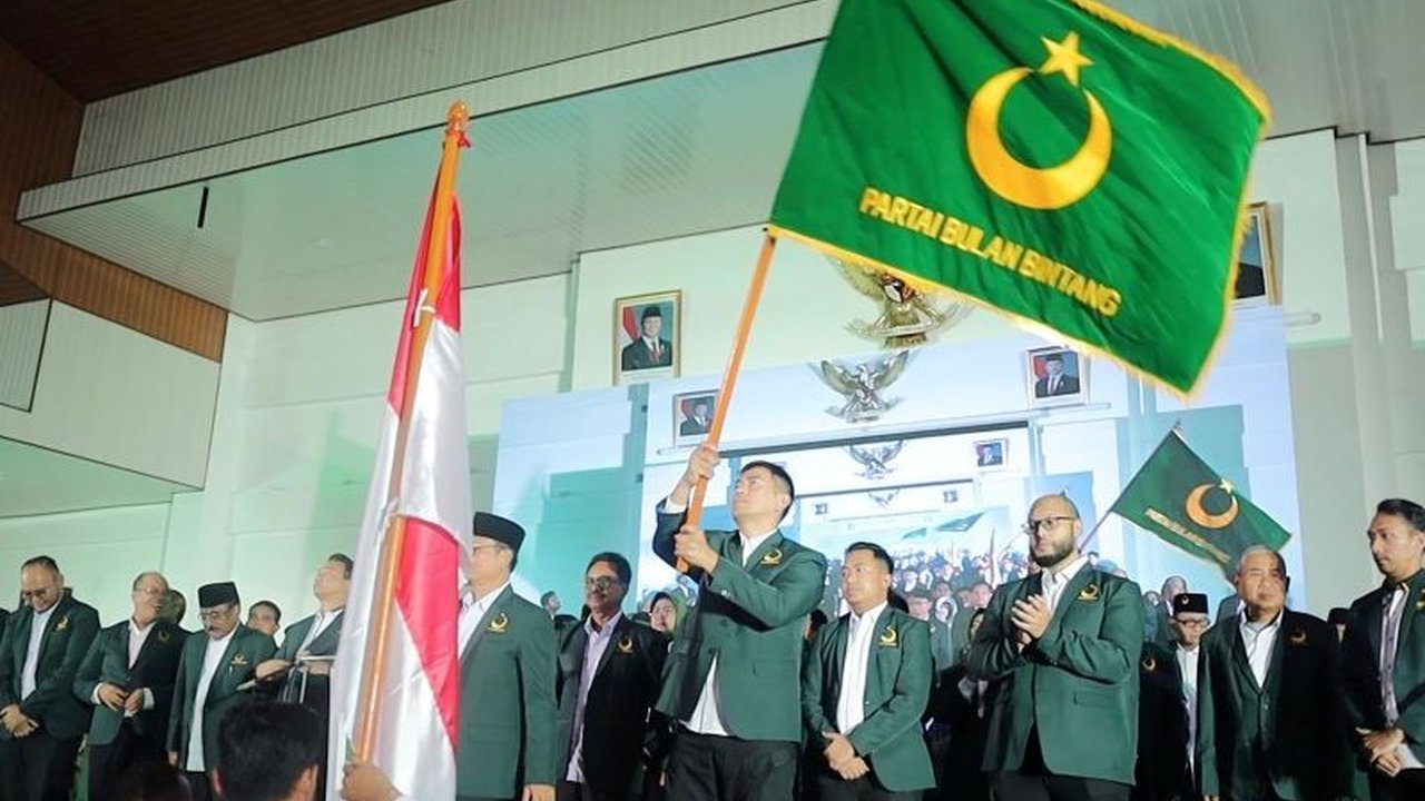 Partai Bulan Bintang (PBB) menolak keras ambang batas parlemen yang tinggi, menegaskan kebijakan tersebut merugikan masyarakat luas, terutama kaum marginal, dan menyerukan perubahan.