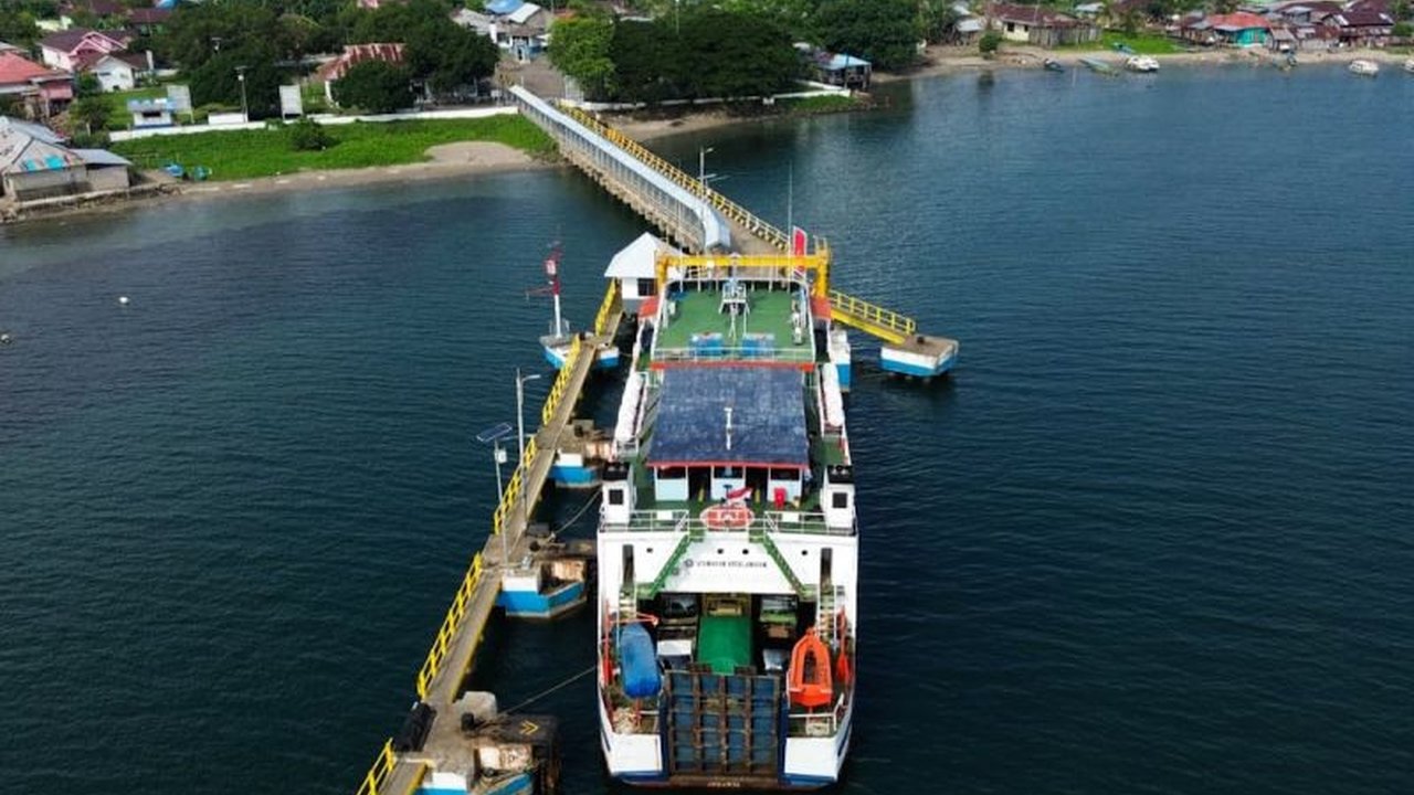 ASDP resmi menerapkan Digitalisasi Tiket Pelabuhan Sidangoli sejak 19 September 2025, mempermudah mobilitas ribuan warga dan mencegah praktik percaloan. Bagaimana dampaknya?