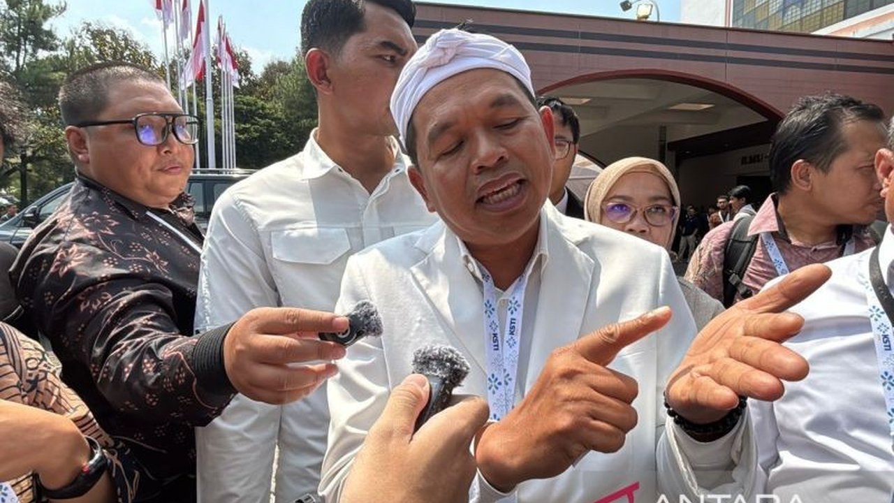 Gubernur Jabar Dedi Mulyadi akan panggil penanggung jawab program Makan Bergizi Gratis (MBG) usai insiden keracunan MBG Jabar yang menimpa ribuan siswa. Apa langkah selanjutnya?