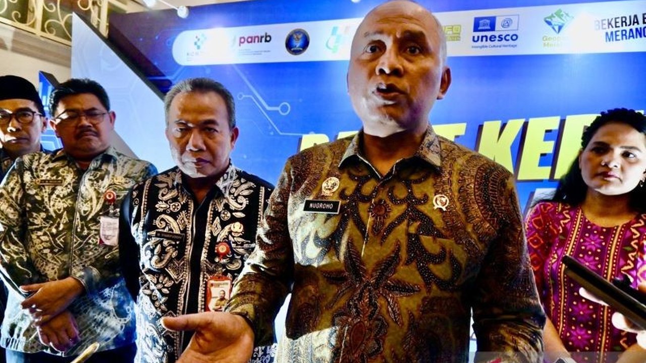 Kepala BSSN Nugroho Sulistyo Budi mengingatkan bahwa mengabaikan peretasan portal pemerintah membuka celah kerentanan baru, termasuk Zero Day Attack, bagi keamanan siber pemerintah.