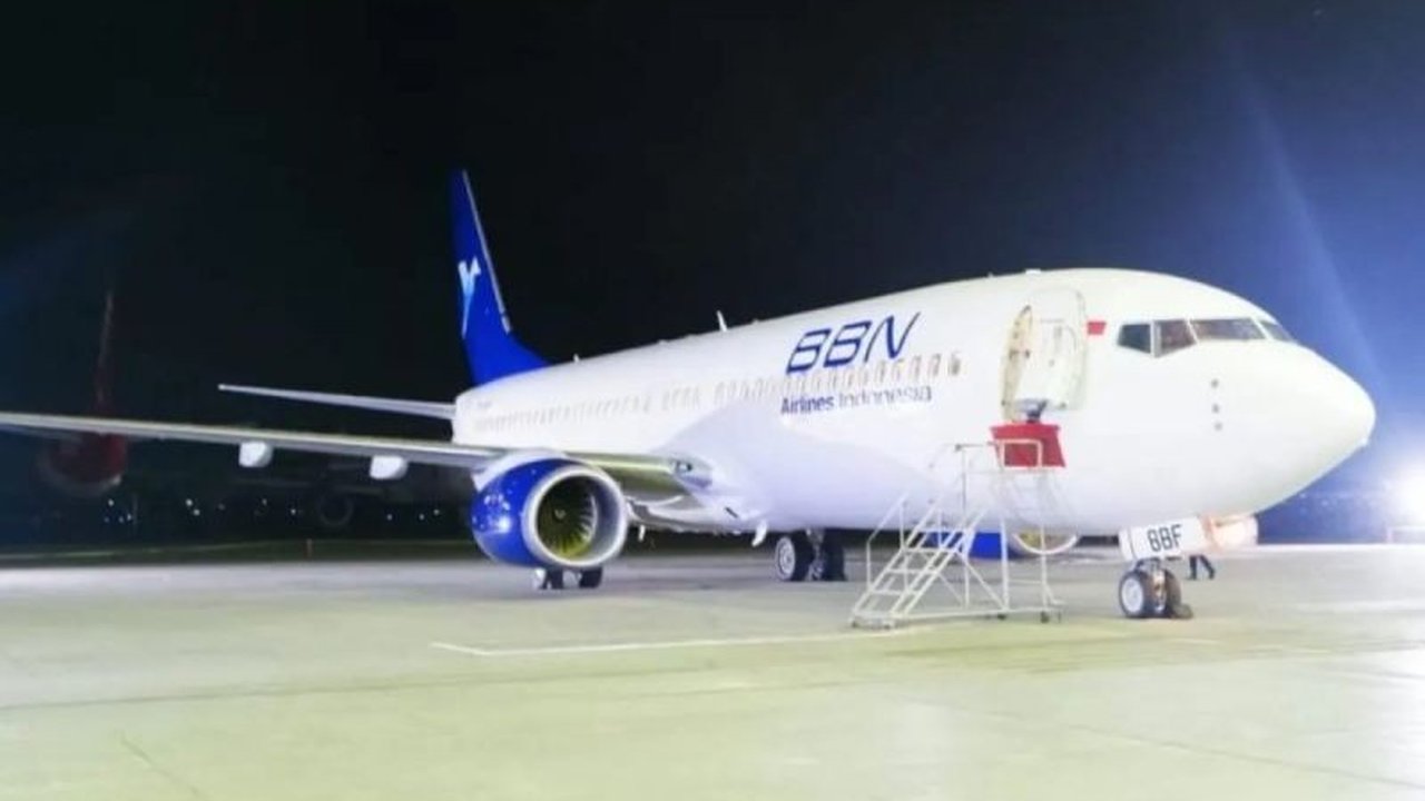 BBN Airlines Indonesia berhasil meraih otorisasi Third-Country Operator (TCO) dari EASA, membuka jalan bagi layanan ACMI di Uni Eropa. Simak bagaimana pencapaian ini memperkuat posisi global maskapai!