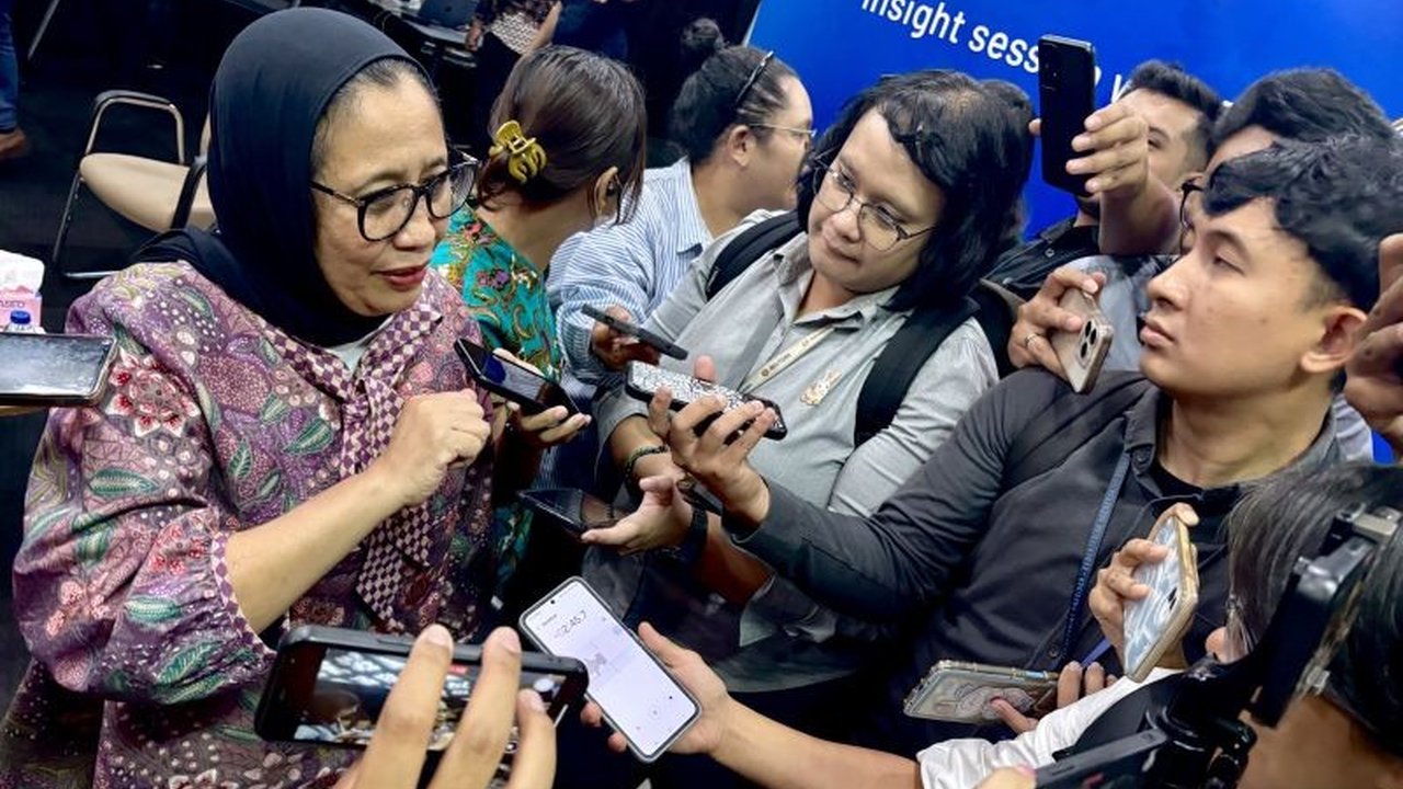 Badan Gizi Nasional (BGN) meminta kepala sekolah dan guru terlibat aktif dalam memastikan kualitas makanan MBG, menyusul insiden keracunan. Langkah ini penting untuk keamanan pangan siswa.