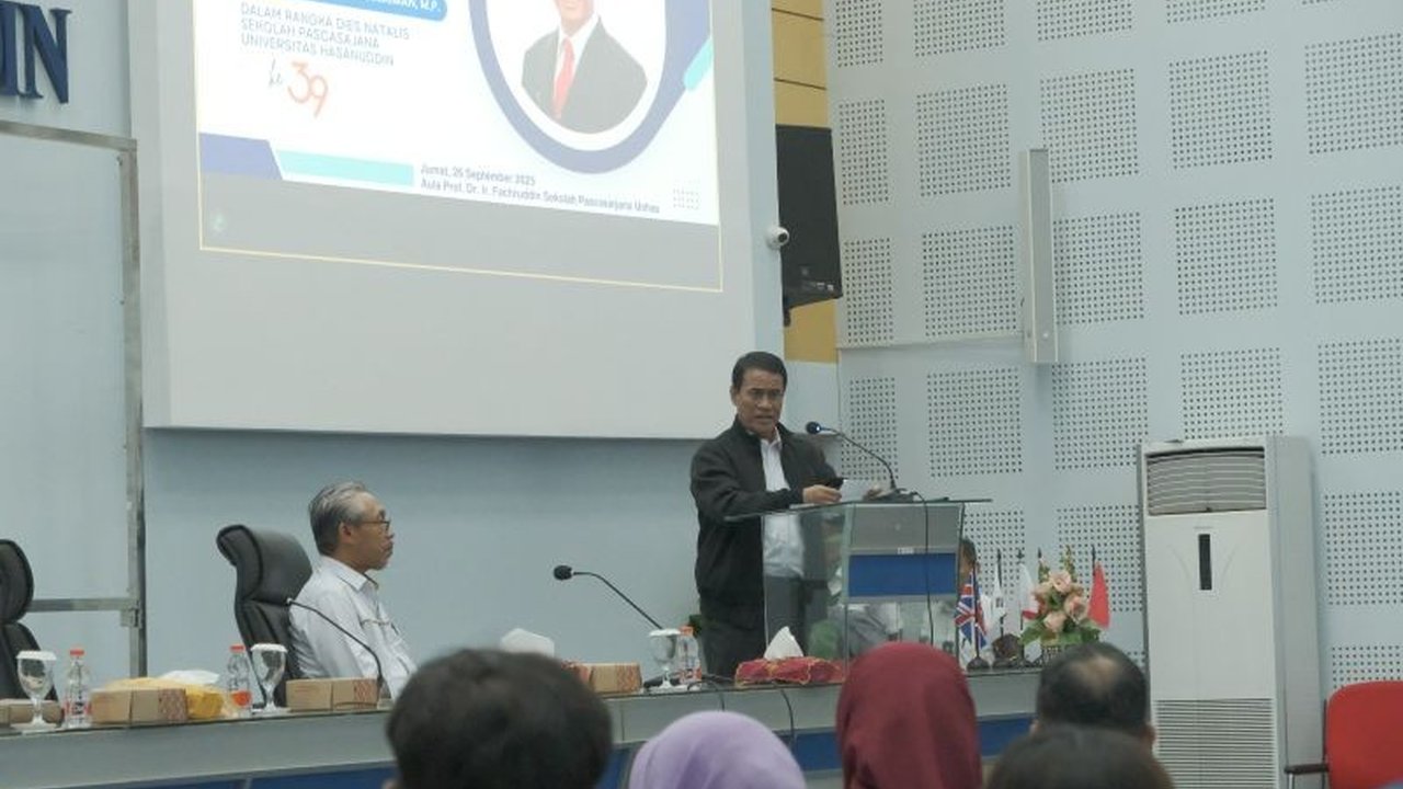 Menteri Pertanian Amran Sulaiman menekankan pentingnya inovasi pertanian dan teknologi modern untuk mendongkrak produktivitas nasional. Simak bagaimana teknologi canggih mengubah wajah pertanian Indonesia!