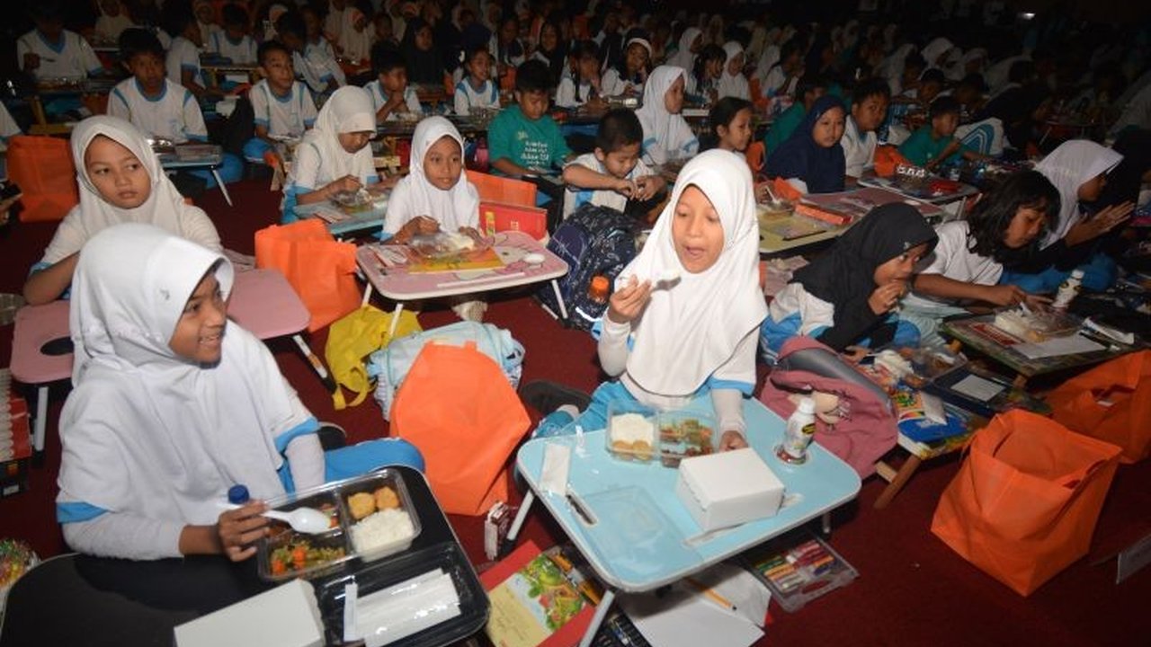 Fortifikasi Pangan menjadi terobosan penting untuk mengatasi anemia dan masalah gizi pada anak. Simak bagaimana strategi ini mampu membentuk generasi yang lebih cerdas dan produktif.
