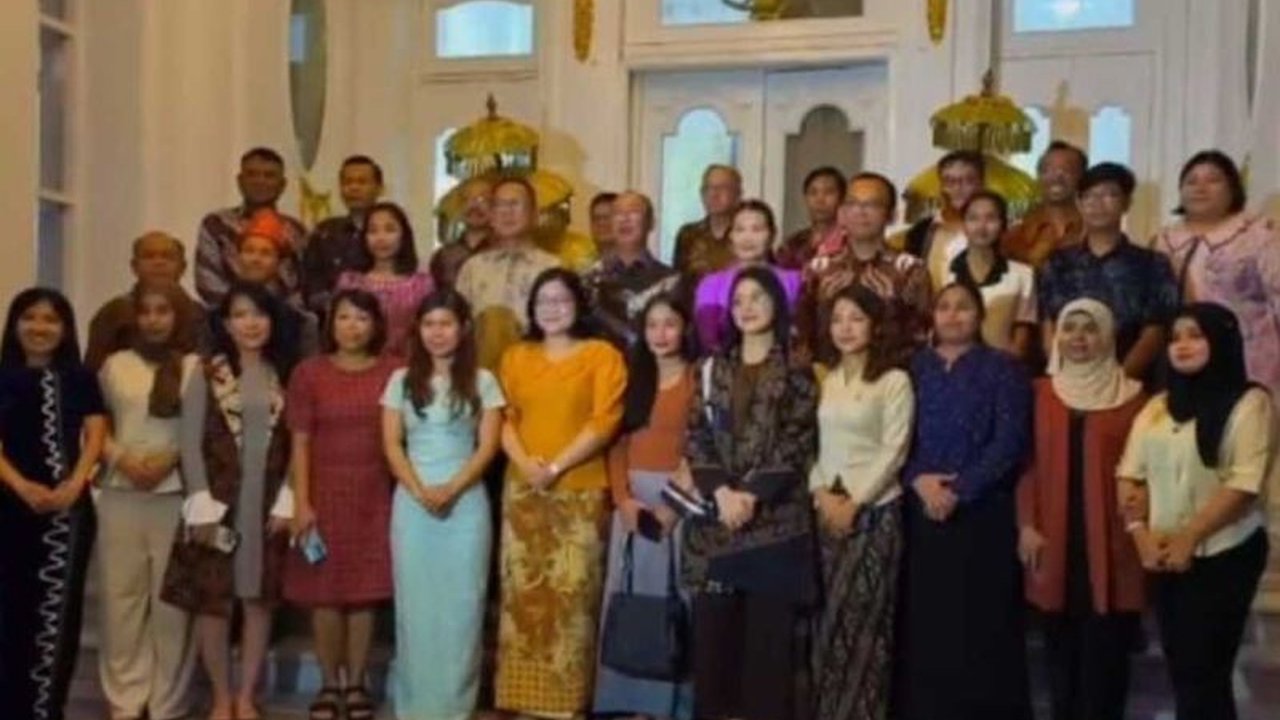 KBRI Yangon sukses menggelar Indonesian Alumni Gathering 2025, mempertemukan para Alumni Myanmar Lulusan Indonesia untuk memperkuat hubungan bilateral dan jalinan persahabatan.