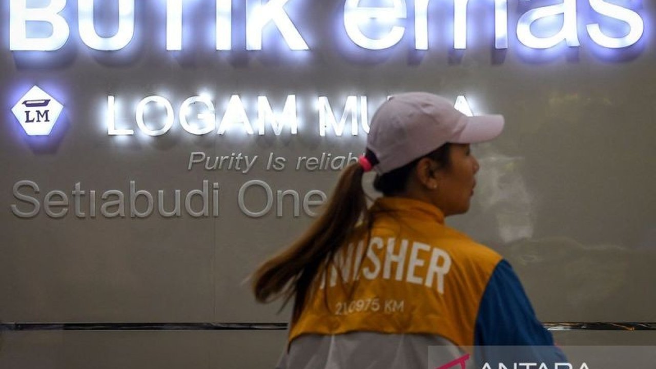 Harga Emas Antam melonjak signifikan Rp16.000 pada Sabtu ini, mencapai Rp2,191 juta per gram. Simak detail kenaikan dan implikasi pajaknya yang perlu Anda ketahui!