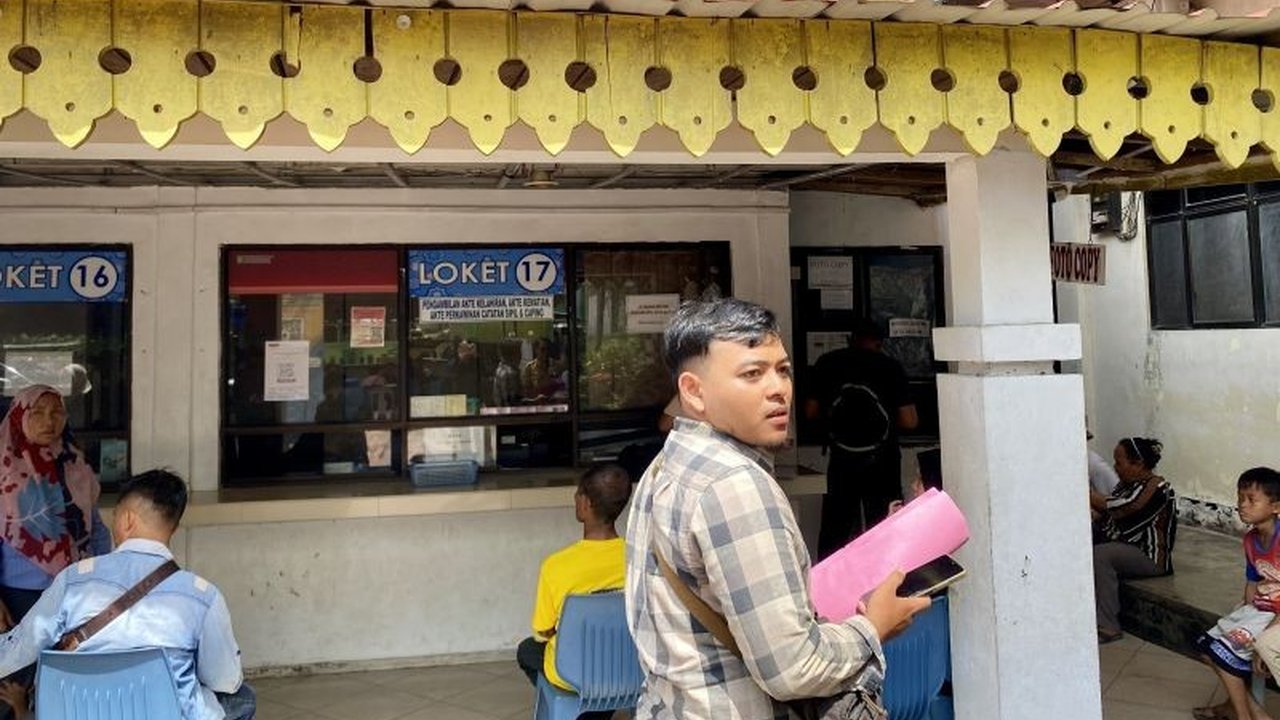 Disdukcapil Batam mengingatkan warga untuk waspada terhadap modus penipuan IKD yang merugikan jutaan rupiah. Kenali ciri-cirinya agar tidak menjadi korban penipuan IKD!