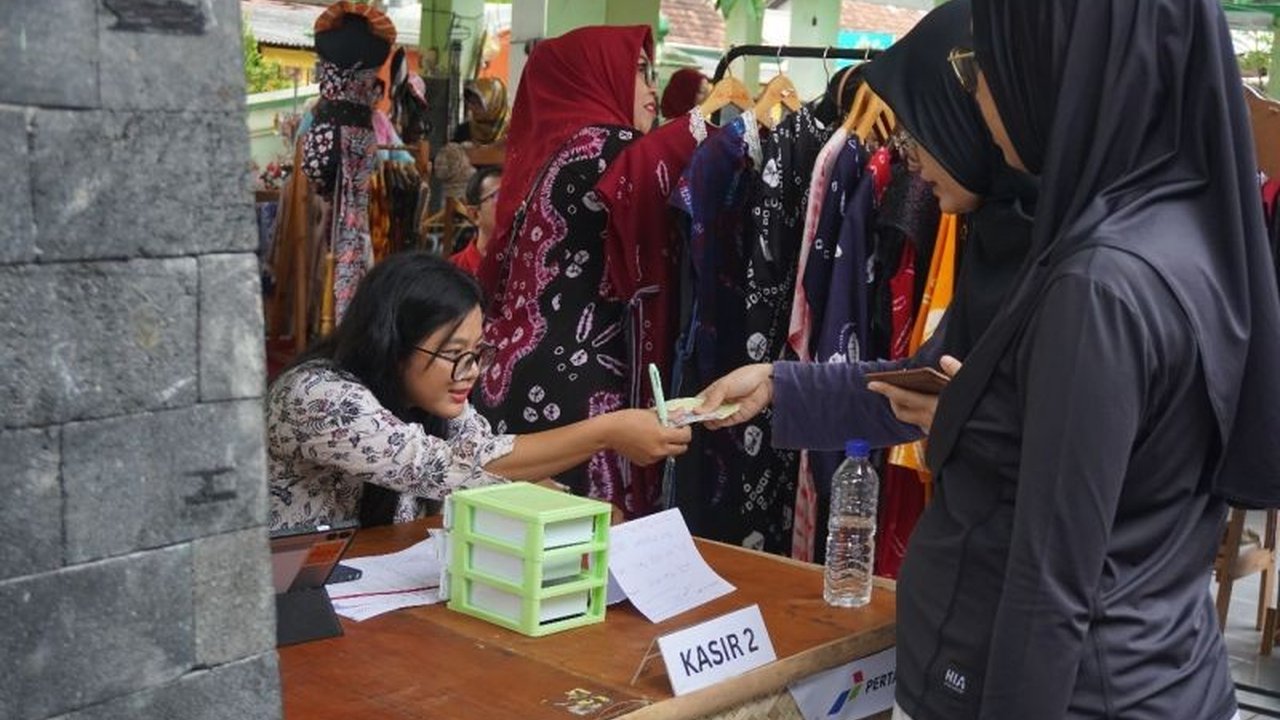 Pertamina SMEXPO Regional Yogyakarta 2025 sukses menghidupkan ekonomi rakyat dengan mendukung UMKM lokal menjadi vokal, meningkatkan daya saing nasional dan global.