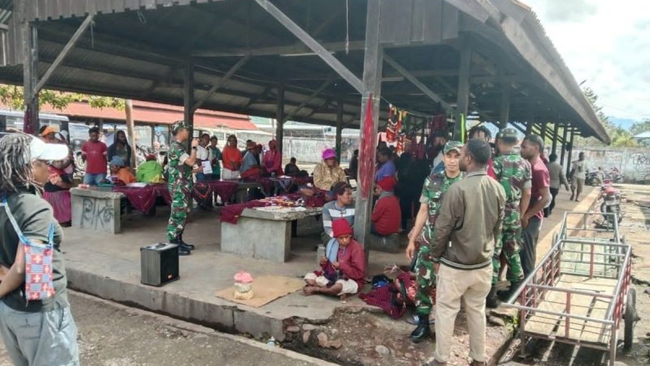 Kodim 1702 Jayawijaya aktif mendorong Generasi Muda Papua TNI melalui sosialisasi pendaftaran di tempat umum, termasuk pasar, untuk mengabdi pada bangsa. Ingin tahu lebih lanjut?