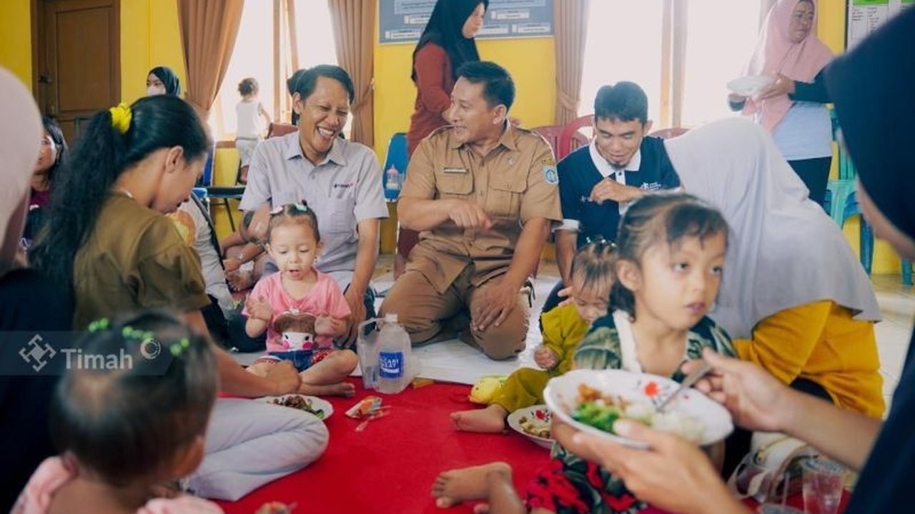 PT Timah Tbk menggencarkan Gerakan Kemunting PT Timah untuk mewujudkan generasi emas bebas stunting. Simak bagaimana program ini menyasar ibu hamil, balita, hingga pelajar!