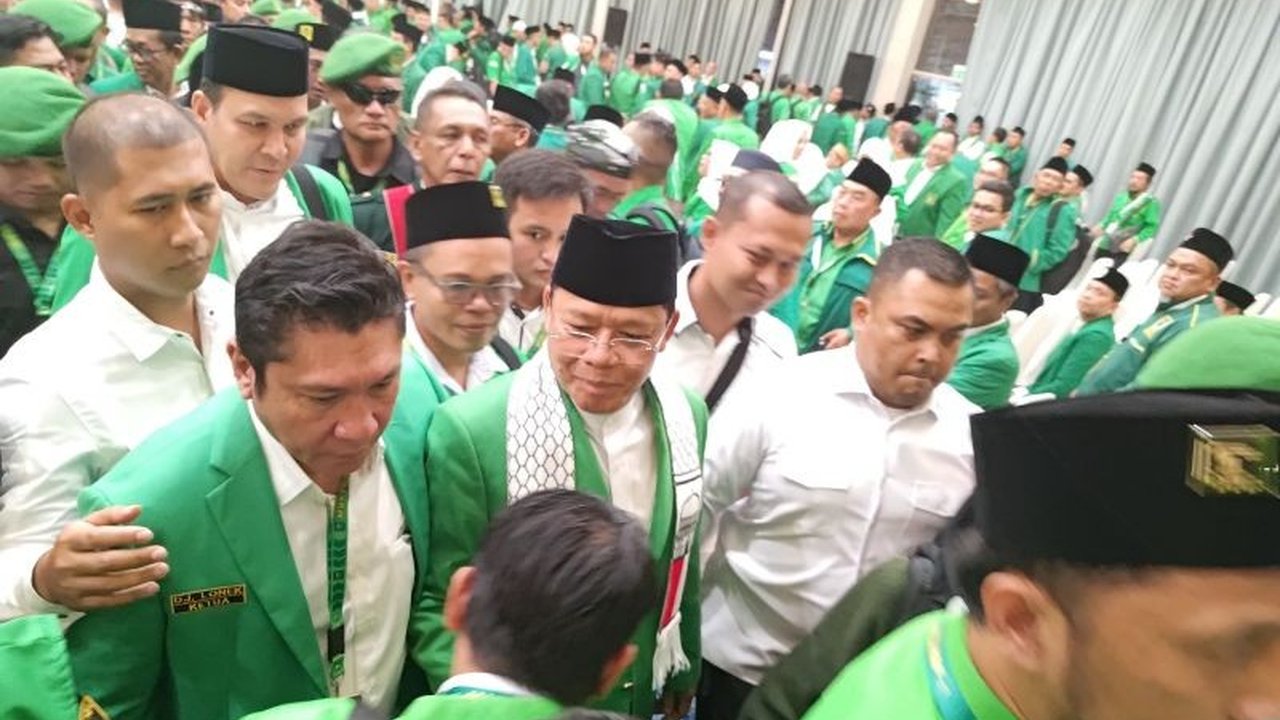Pelaksana Tugas Ketum PPP, Muhammad Mardiono, menyampaikan permohonan maaf di Muktamar PPP ke-10, menyerukan demokrasi santun, dan mengingatkan sejarah konflik internal partai.