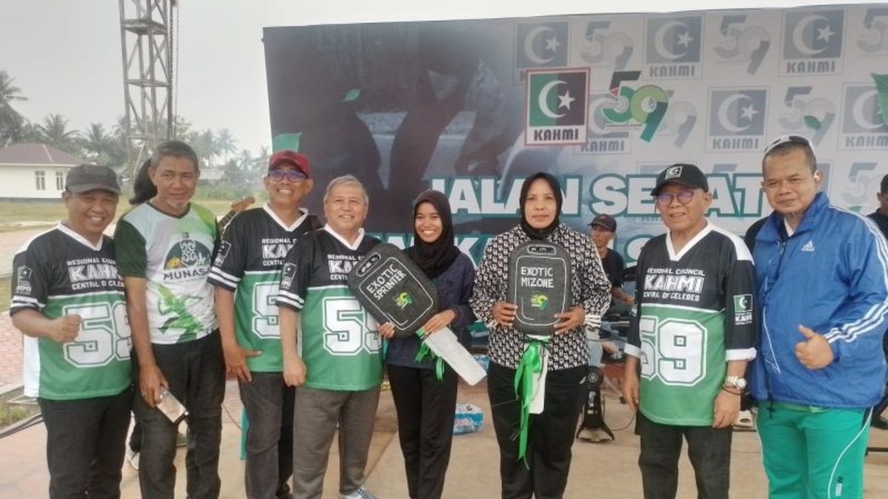 Kejutan manis di Milad KAHMI ke-59! Dua warga Kalukubula, Sigi, berhasil membawa pulang Undian Motor utama dalam acara jalan sehat. Siapa saja pemenangnya?