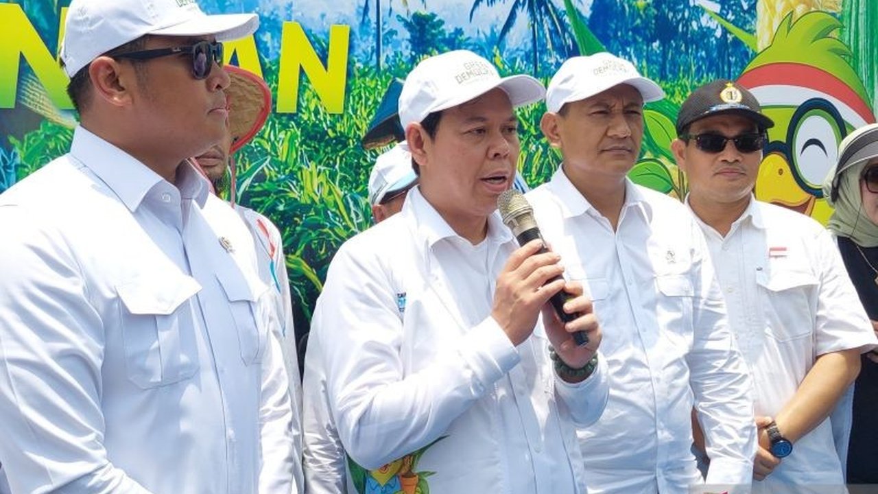 Ketua DPD RI, Sultan B Najamuddin, menegaskan Program Makan Bergizi Gratis adalah inisiatif yang sangat baik, namun memerlukan penyesuaian untuk efektivitas maksimal.