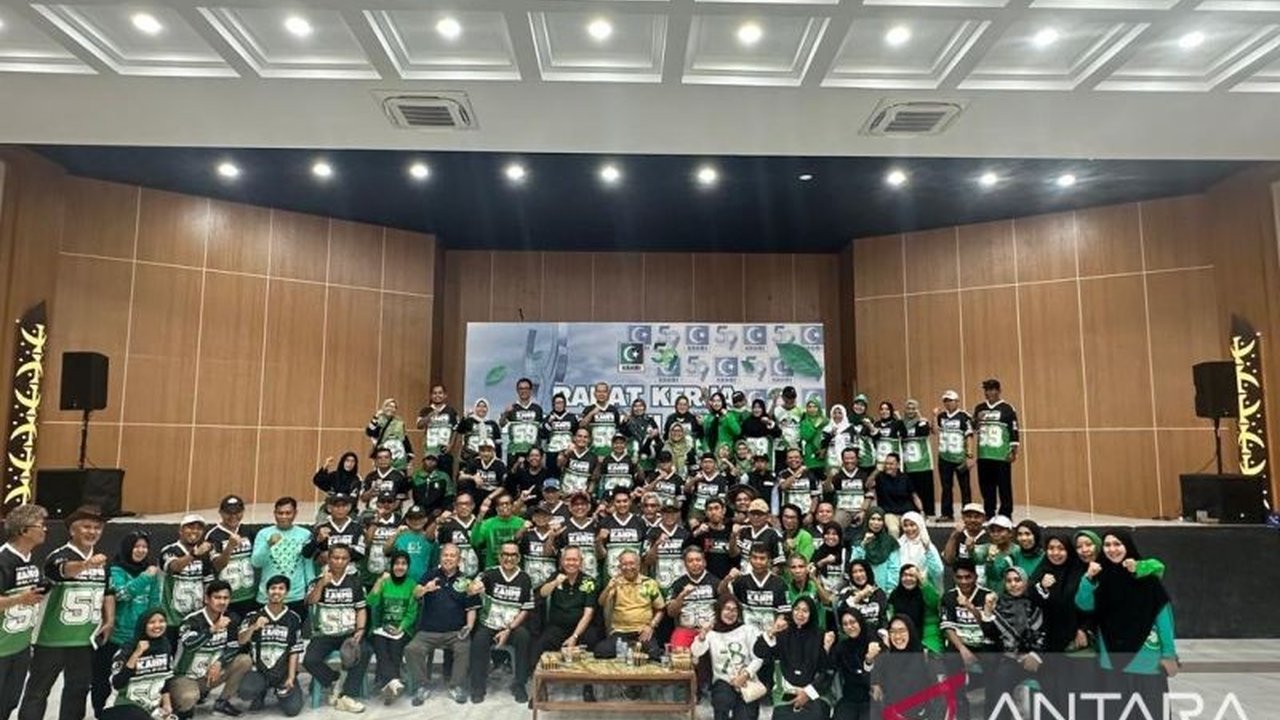 Korps Alumni HMI (KAHMI) Sulawesi Tengah merumuskan peta jalan strategis untuk mendorong kadernya aktif menciptakan lapangan kerja, memanfaatkan bonus demografi Indonesia.