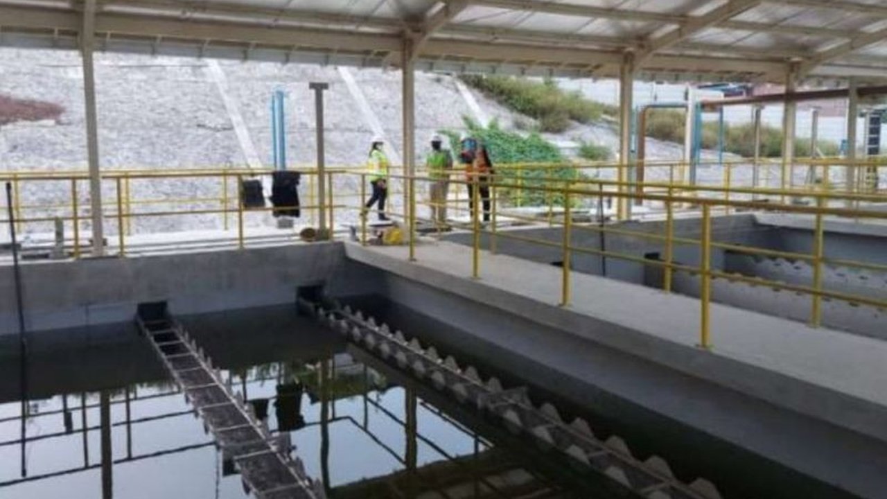 PDAM Tirta Moedal Semarang akan melakukan perbaikan flow meter di IPA Jatibarang pada 29-30 September 2025. Bersiaplah, pasokan air bersih akan terganggu!