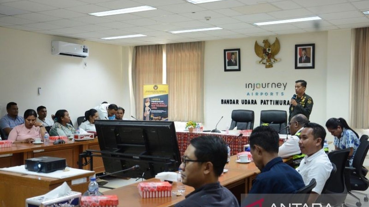 BKHIT Maluku tingkatkan pemahaman petugas Avsec Bandara Pattimura tentang **perkarantinaan bandara** melalui sosialisasi UU No. 21 Tahun 2019, demi cegah penyebaran hama penyakit.