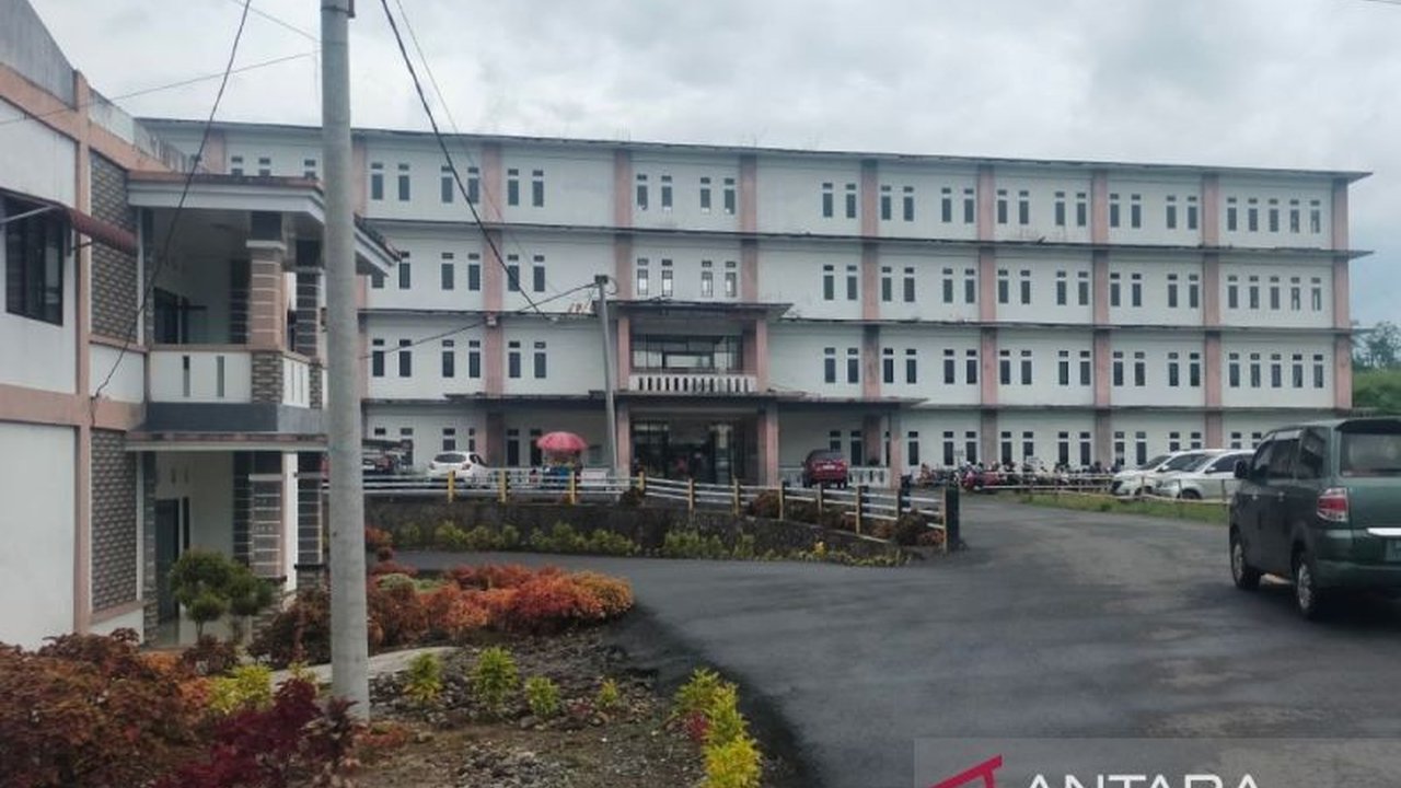 RSUD Rejang Lebong tengah menyiapkan 21 ruang pelayanan KRIS yang ditargetkan beroperasi akhir 2025, menjanjikan peningkatan kualitas dan kenyamanan bagi pasien rawat inap.