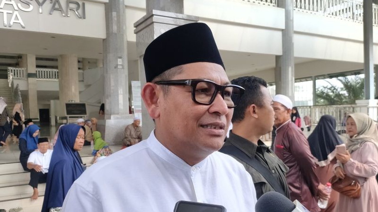 Anggota DPRD DKI Jakarta menegaskan Program Makan Bergizi Gratis (MBG) harus dievaluasi, bukan dihentikan, meskipun terjadi 70 kasus keracunan yang menimpa ribuan penerima manfaat. Mengapa program ini tetap dianggap penting?