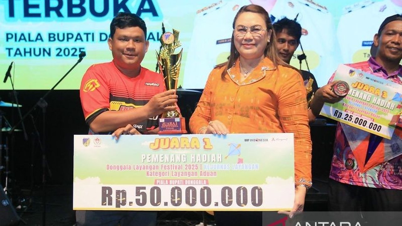 Pemkab Donggala resmi mengusulkan Festival Layangan Donggala sebagai agenda tahunan, bertujuan mempromosikan wisata daerah dan memperkuat identitas budaya.