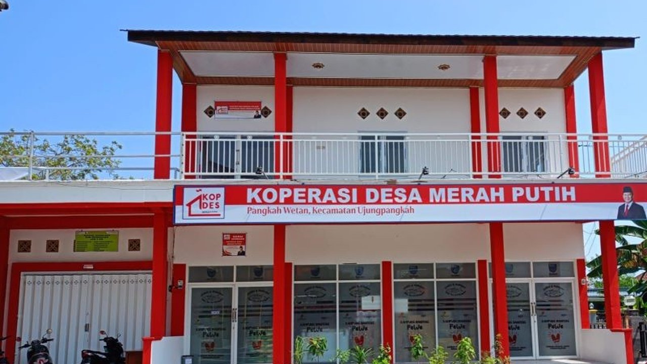 PGN Saka Dukung Koperasi Merah Putih di Gresik, memberdayakan perempuan pesisir dan mengubah desa menjadi 'Kampung Bandeng' berprestasi. Simak bagaimana kolaborasi ini terwujud!