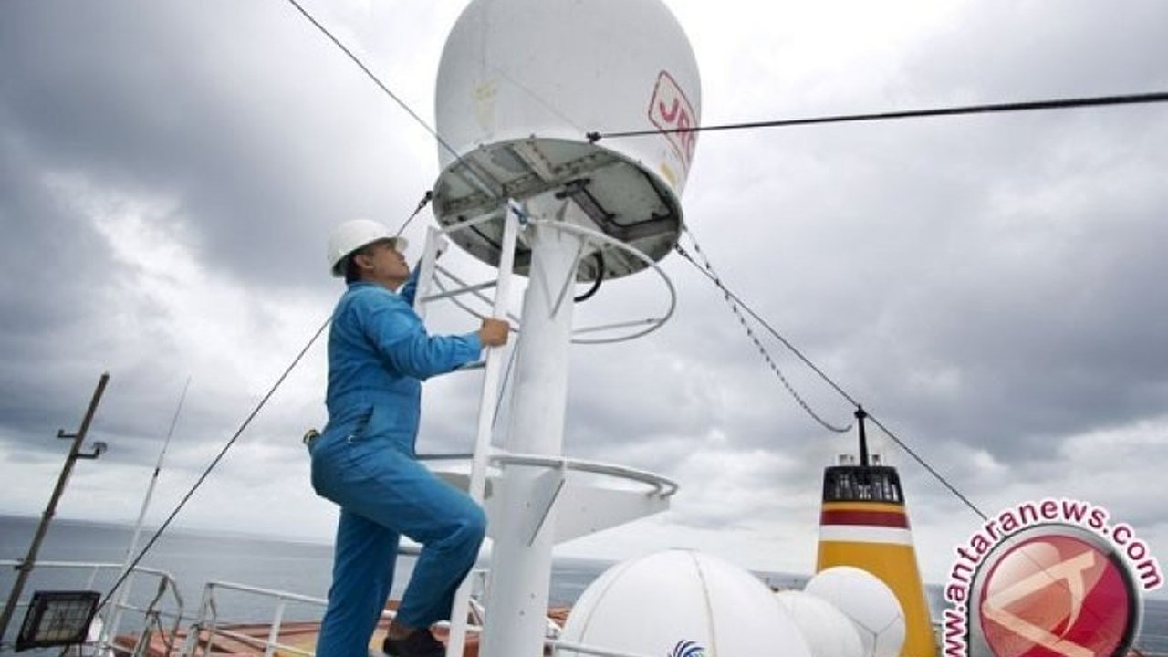 Komunitas industri TIK dan digital menyatakan komitmen kuat untuk mempercepat digitalisasi nasional, menyikapi fakta ribuan desa di Indonesia masih belum terjangkau internet. Apa saja tantangannya?