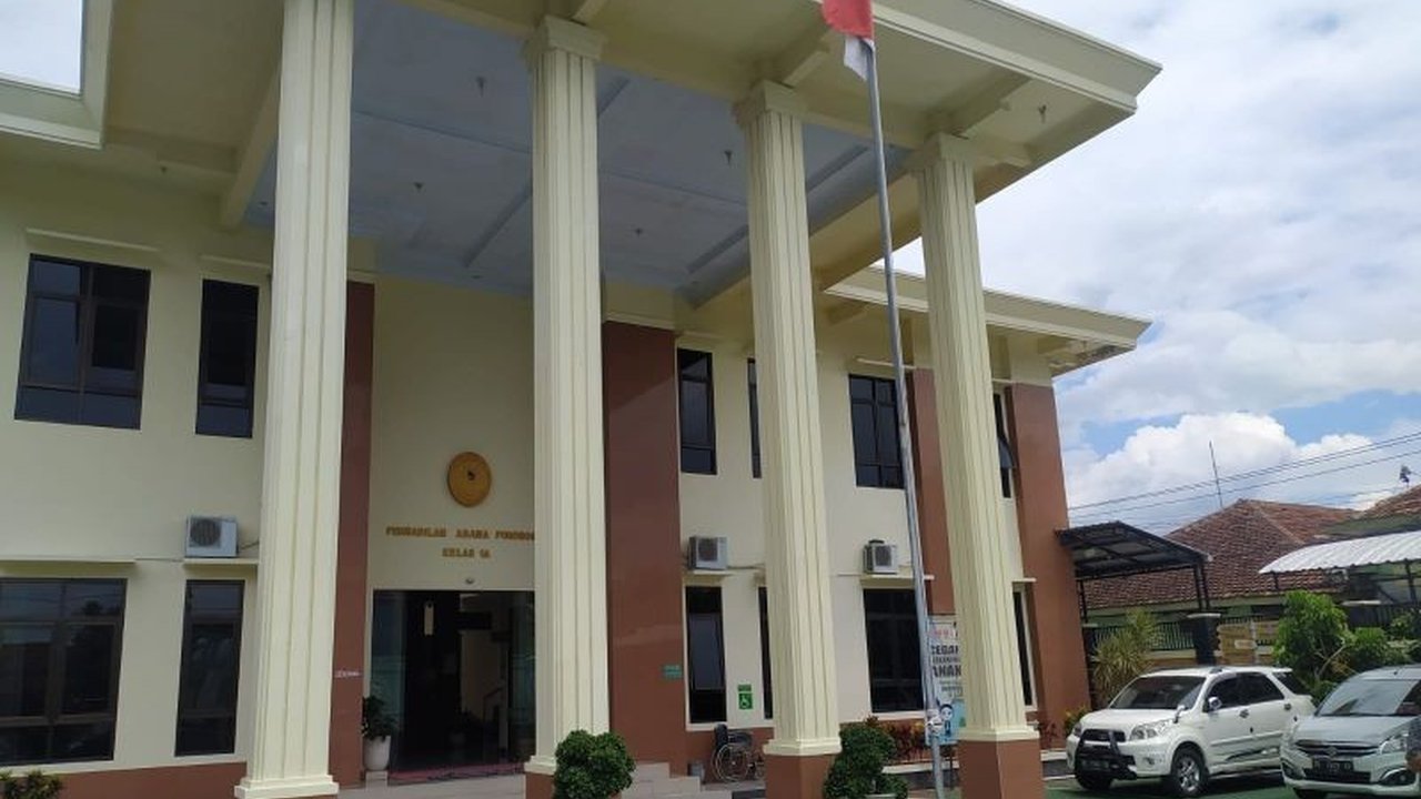Pengadilan Agama (PA) Ponorogo telah menerbitkan 75 dispensasi kawin anak sepanjang Januari-Agustus 2025, dengan mayoritas kasus disebabkan kehamilan di luar nikah.