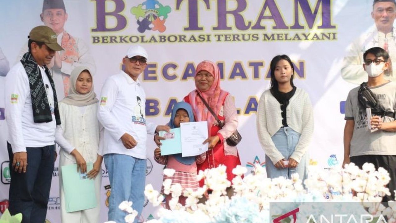 Program inovatif Botram Babelan kembali menyapa warga Bekasi, menghadirkan puluhan gerai pelayanan publik prima secara gratis, mendekatkan akses penting bagi masyarakat.