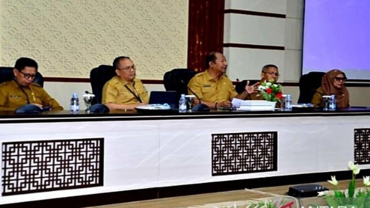 Pemprov Gorontalo serius genjot Peningkatan PAD Gorontalo melalui pengawasan intensif Itjen Kemendagri hingga Oktober 2025, fokus pada BMD dan BUMD. Akankah target tercapai?