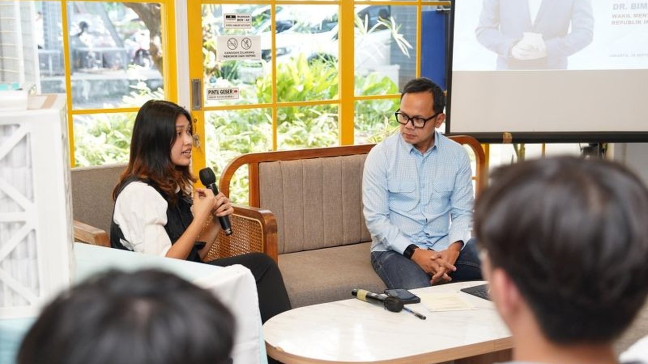 Organisasi Bicara Udara dan Wamendagri sepakat bahwa kerja sama kawasan aglomerasi adalah kunci atasi polusi udara di Jabodetabekpunjur, menyoroti pentingnya koordinasi lintas wilayah.