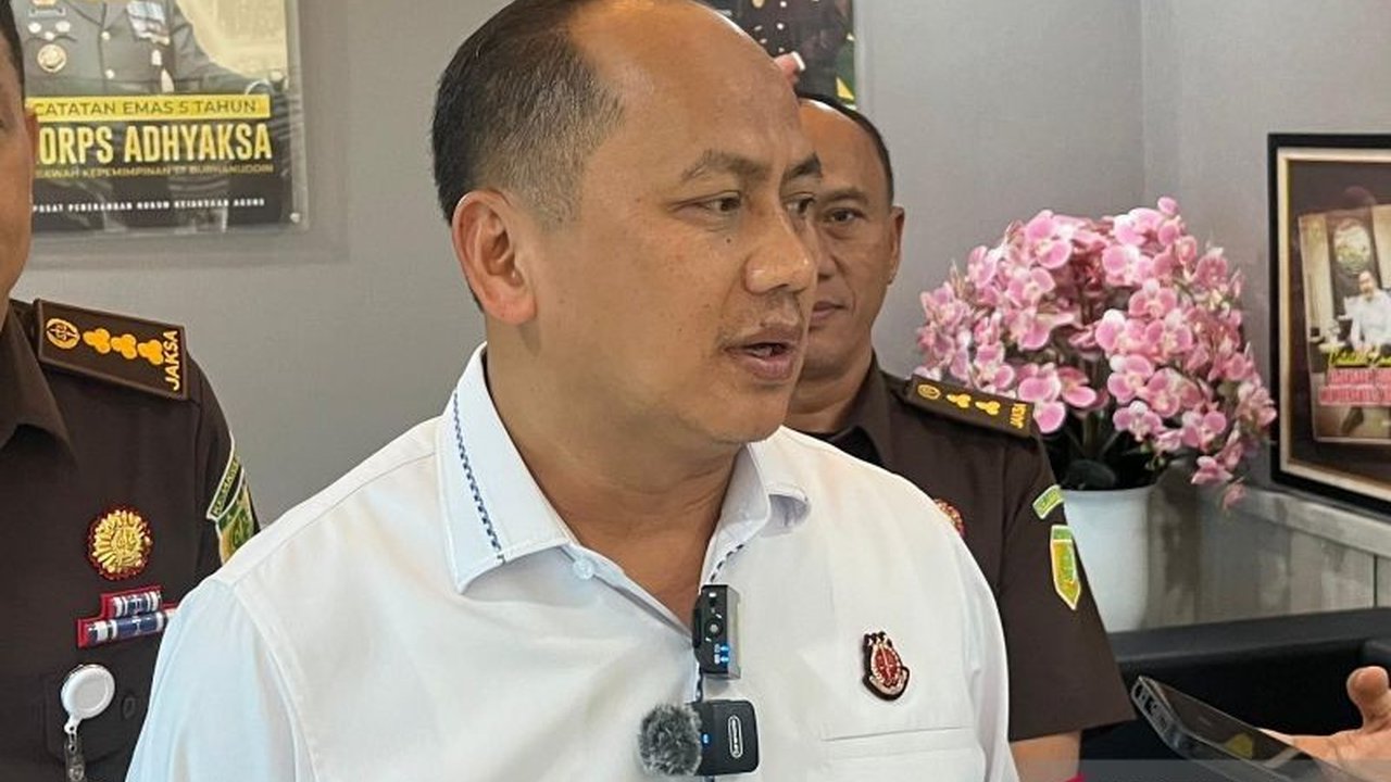 Kejagung membenarkan Nadiem Makarim operasi di rumah sakit saat berstatus tersangka kasus korupsi pengadaan laptop Chromebook. Apa penyebab mantan Mendikbudristek ini dibantarkan?