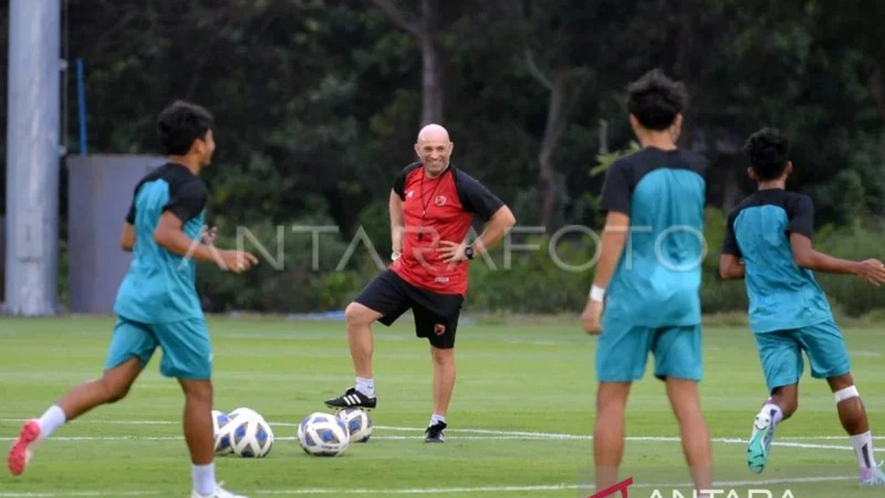 PSM Makassar optimistis memberikan penampilan terbaiknya saat melawan CAHN FC di leg pertama semifinal ASEAN Club Championship 2024/2025, meski di tengah tantangan hukuman pelatih dan bulan Ramadhan.
