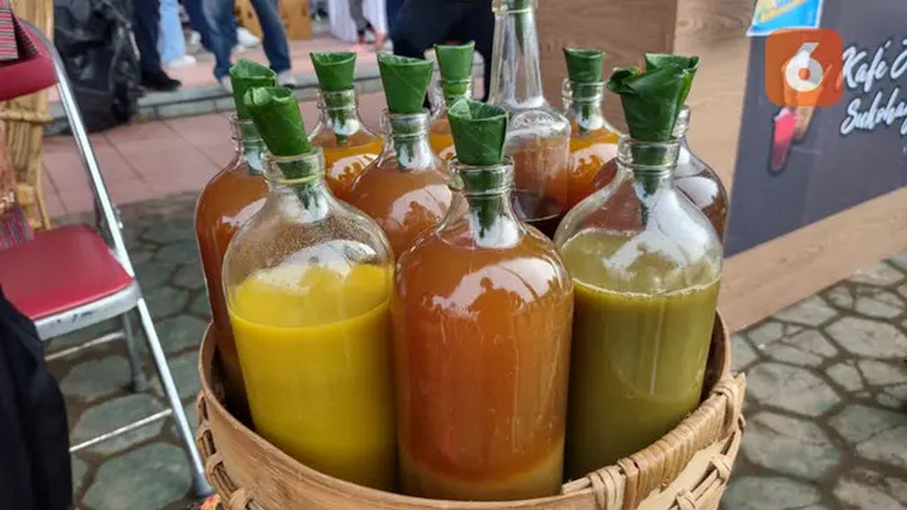 Resep Jamu Kunyit Asam untuk Dijual Praktis, Murah, dan Segar (Dewi Divianta/Liputan6.com)