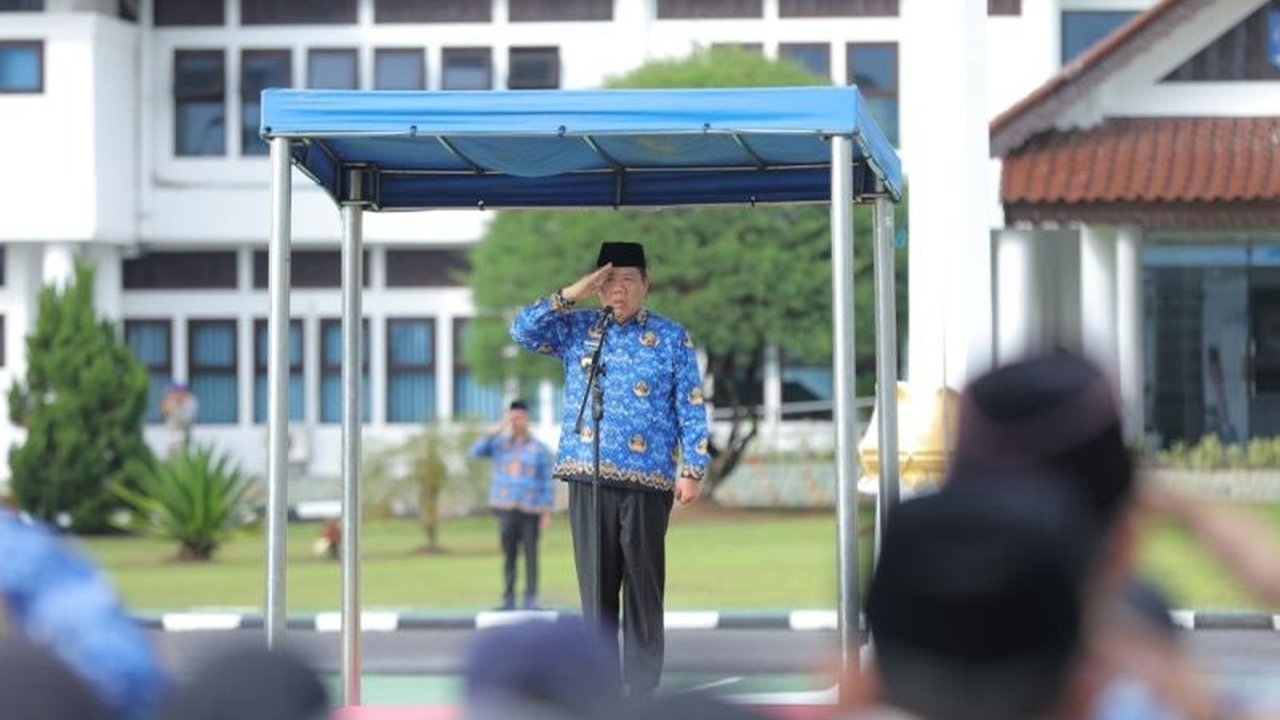 Pemerintah Provinsi Bangka Belitung berkomitmen memperkuat penanaman nilai Pancasila pada generasi muda. Langkah ini krusial untuk menjaga persatuan dan mewujudkan Indonesia yang berdaulat, adil, serta sejahtera.
