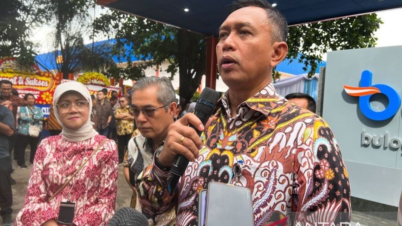 Perum Bulog memastikan ketersediaan beras berkualitas tinggi untuk Program Makan Bergizi Gratis (MBG). Dengan cadangan 3,9 juta ton, bagaimana Bulog menjamin pasokan beras ini?