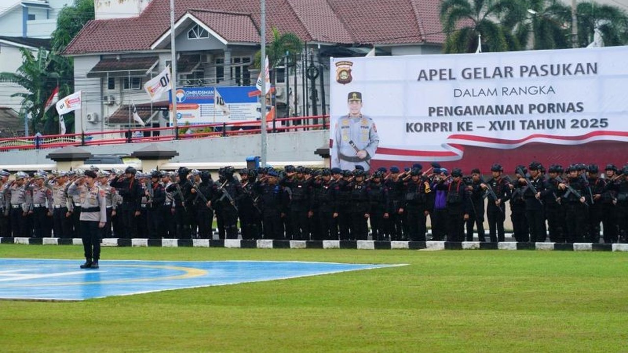 Polda Sumsel mengerahkan 580 personel untuk pengamanan Pornas Korpri XVII 2025 di Palembang. Operasi 'Sibora Musi 2025' ini menjamin keamanan 7.718 atlet dari 101 instansi.