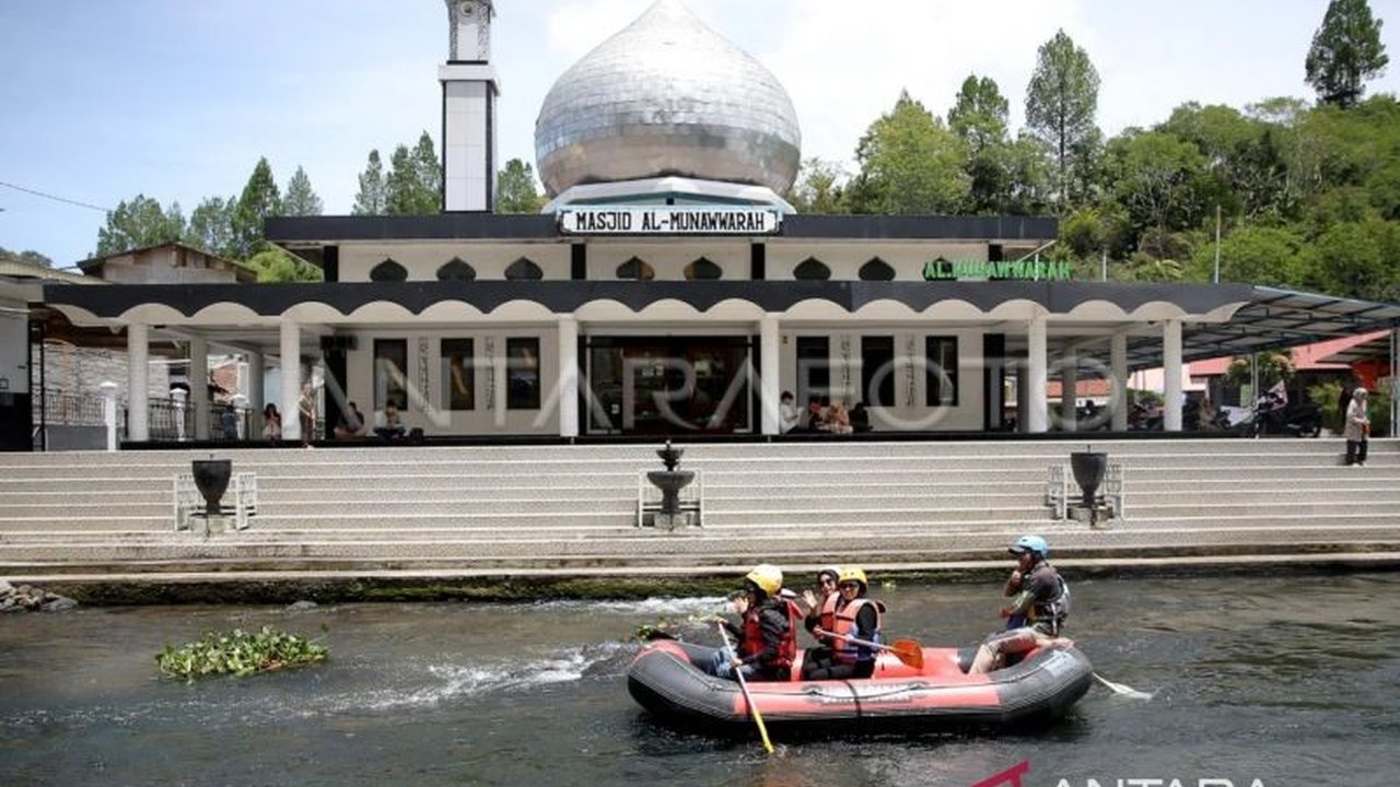 Kemenag gencar perkuat peran masjid agar berdaya dan berdampak bagi masyarakat. Simak program strategis 