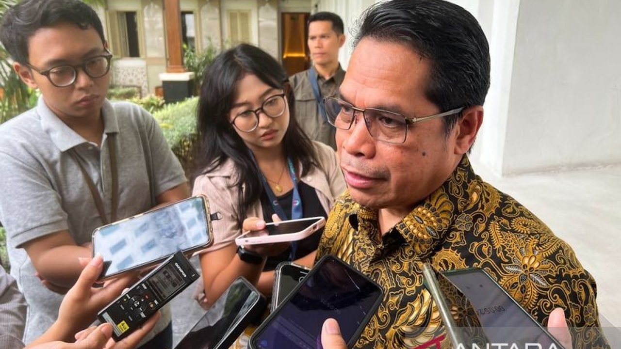 Kementerian ESDM sedang memverifikasi 34 ribu sumur rakyat dan mendorong pemerintah daerah menyiapkan BUMD, koperasi, atau UMKM untuk pengelolaan sumur rakyat demi meningkatkan lifting migas nasional. Apa dampaknya?