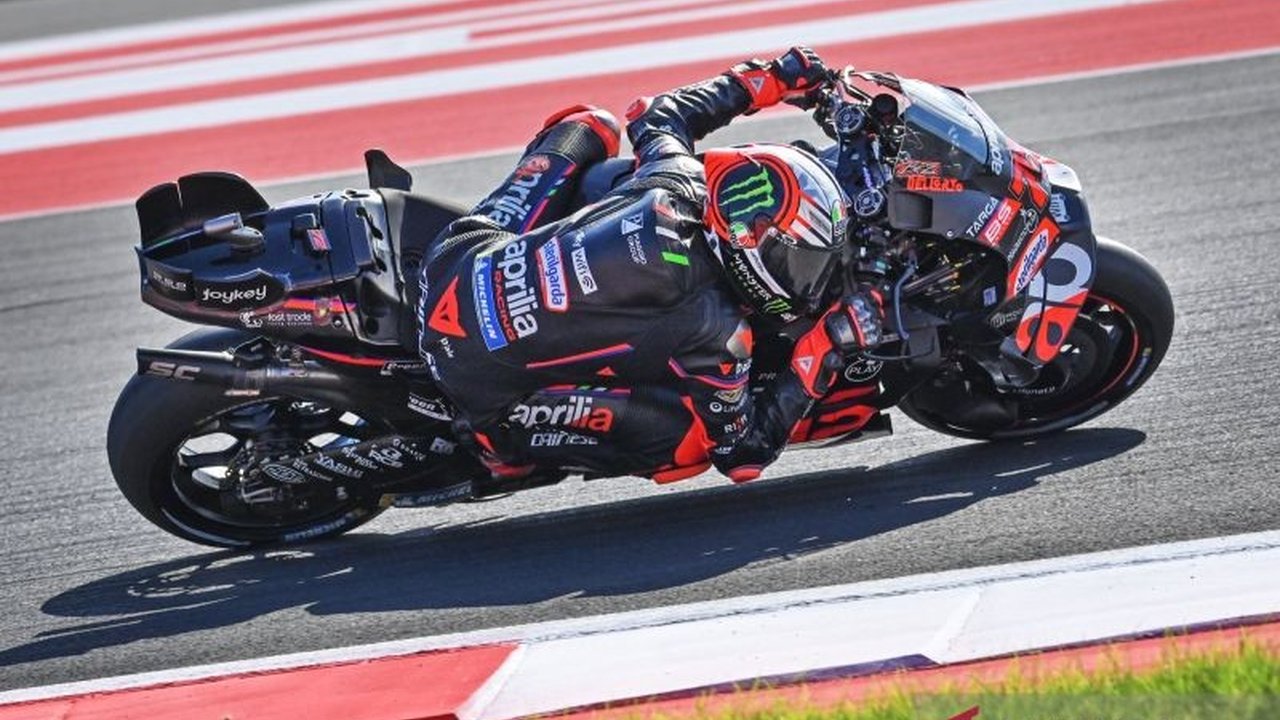 Pembalap Aprilia Racing, Marco Bezzecchi, tampil dominan di sesi latihan bebas 2 MotoGP Indonesia, Mandalika, mengungguli para pesaingnya. Akankah ia mempertahankan performa puncak ini?