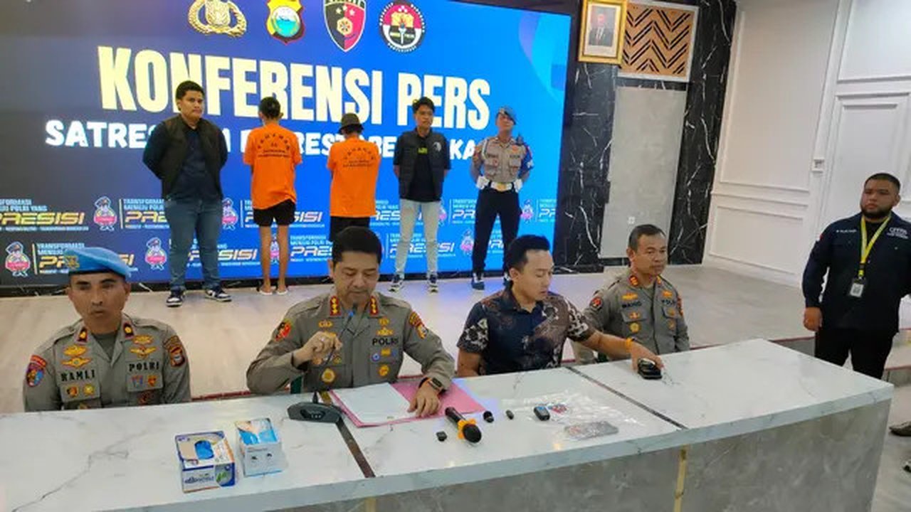 Konferensi Pers Kasus Pencabulan Anak Kandung di Makassar (Fauzan Sulaiman/Liputan6.com)