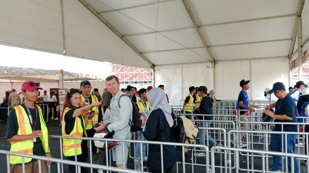 Mandalika Grand Prix Association (MGPA) siapkan Festival Rakyat MotoGP Mandalika 2025 dengan hiburan musik dan kompetisi, bertujuan meningkatkan omzet UMKM serta menjadikan Mandalika destinasi sport tourism kelas dunia.